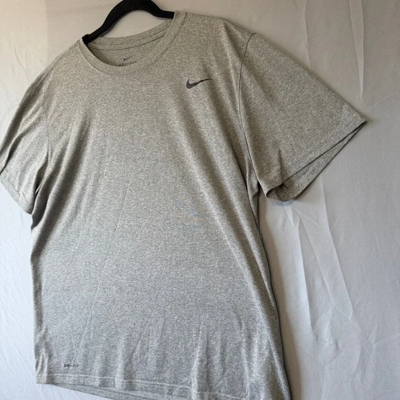 Nike Dri Fit Mens Tee Size XL Grey Gym Running Workout Athletic Sports Stretch - Picture 5 of 7